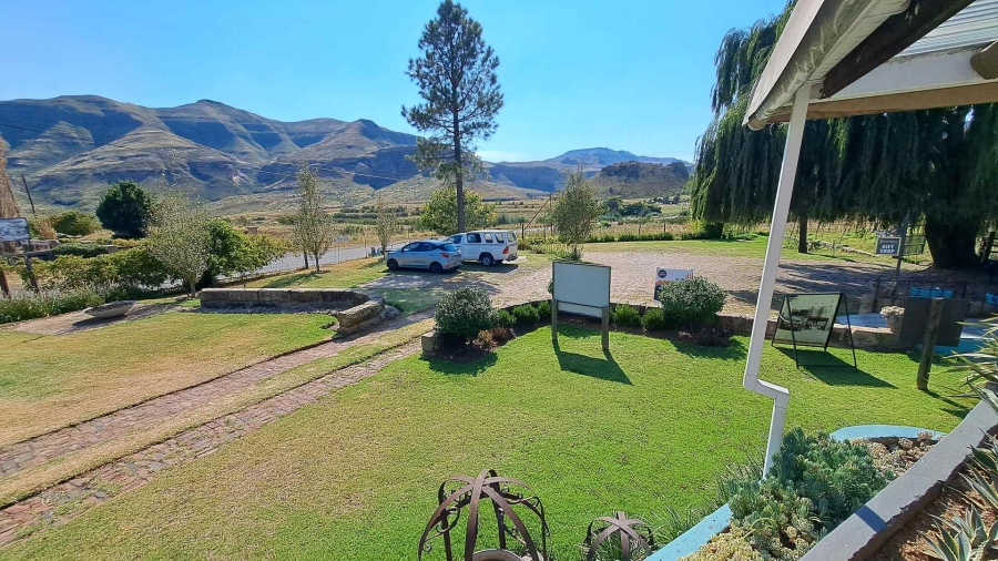 8 Bedroom Property for Sale in Clarens Free State